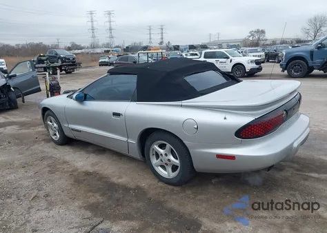 1995 Pontiac Firebird z USA, uszkodzony, nr VIN 2G2FS32S9S2240710